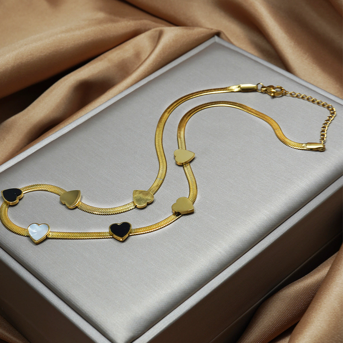 Lxalry 18K Gold Plated Stainless Steel Heart Necklace & Bracelet Set For Women - Waterproof, Hypoallergenic, Elegant Jewelry Gift For Girlfriend, Birthday, Valentines Day, Summer, Daily Wear